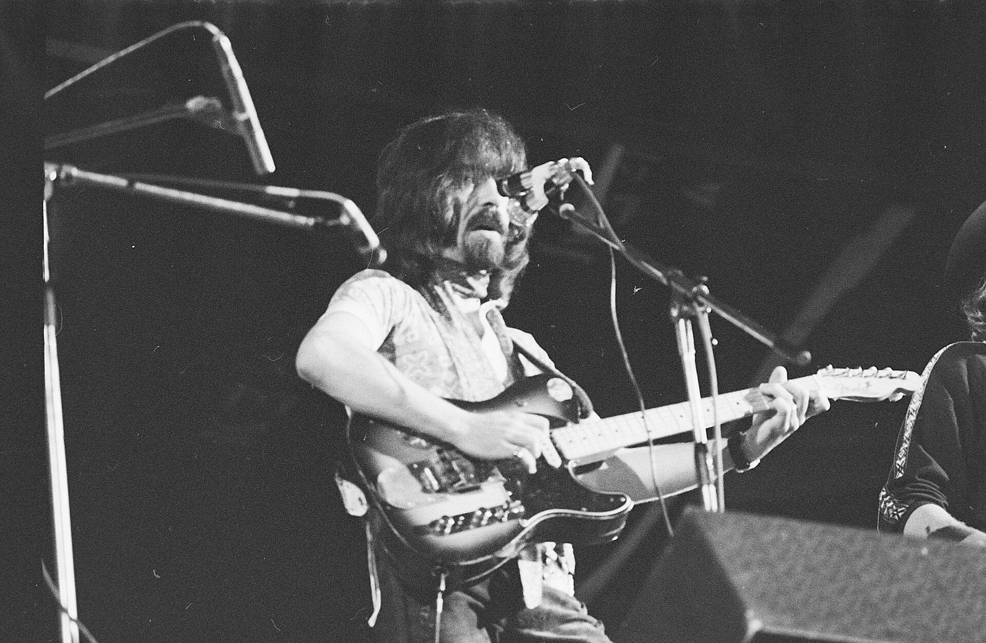 Clarence White guitar technique on stage with his Telecaster at Kralingen in 1970